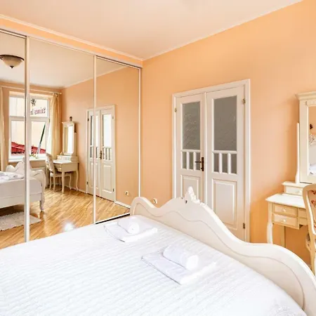 Old Vagnera Quiet Apartment Riga